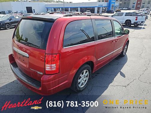 2009 Chrysler Town & Country Touring