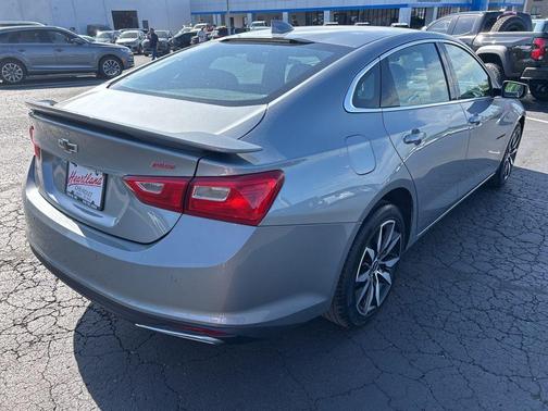Sterling Gray Metallic 2024 Chevrolet Malibu RS