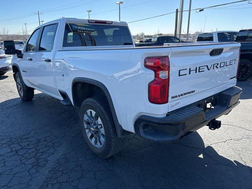 2024 Chevrolet Silverado 2500 Custom