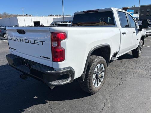 2024 Chevrolet Silverado 2500 Custom