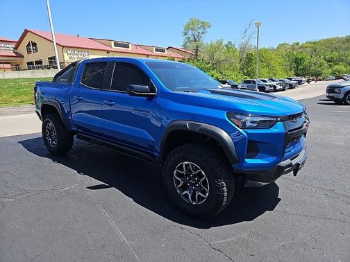 Glacier Blue Metallic 2024 Chevrolet Colorado ZR2