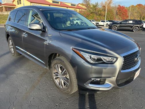 2017 INFINITI QX60 Base