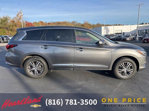 2017 INFINITI QX60 Base