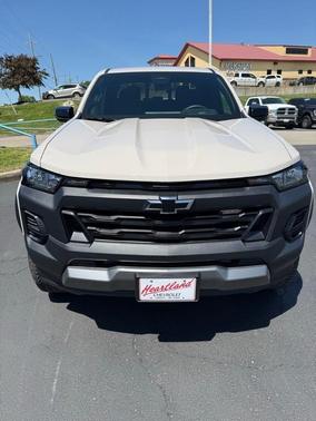 White Sand 2026 Chevrolet Colorado Trail Boss