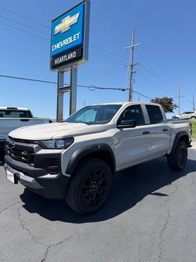 White Sand 2026 Chevrolet Colorado Trail Boss
