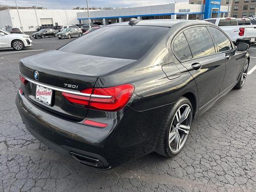 2017 BMW 750 I