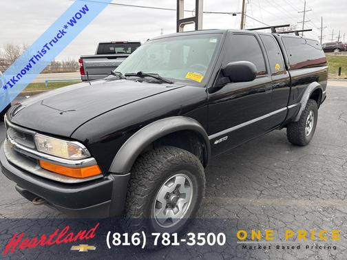 2000 Chevrolet S-10 Base