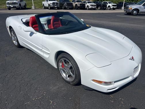 Arctic White 2000 Chevrolet Corvette
