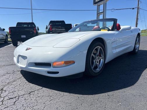 Arctic White 2000 Chevrolet Corvette