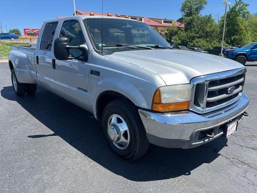 Silver Clearcoat Metallic 2000 Ford F-350 XLT