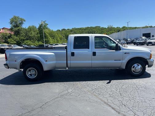 Silver Clearcoat Metallic 2000 Ford F-350 XLT