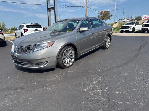 2016 Lincoln MKS Base