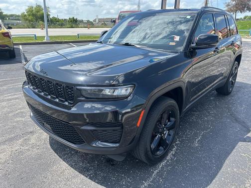 2022 Jeep Grand Cherokee Altitude