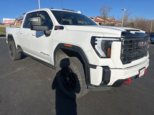 2024 GMC Sierra 2500 AT4