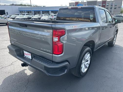 2021 Chevrolet Silverado 1500 Custom