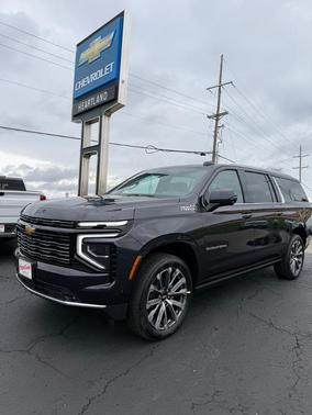 Dark Ash Metallic 2026 Chevrolet Suburban High Country