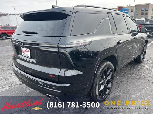 2025 Chevrolet Traverse RS