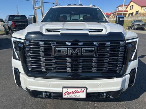 2025 GMC Sierra 3500 Denali
