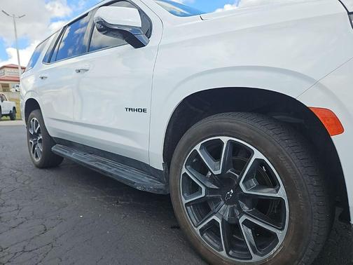 2023 Chevrolet Tahoe 4WD RST