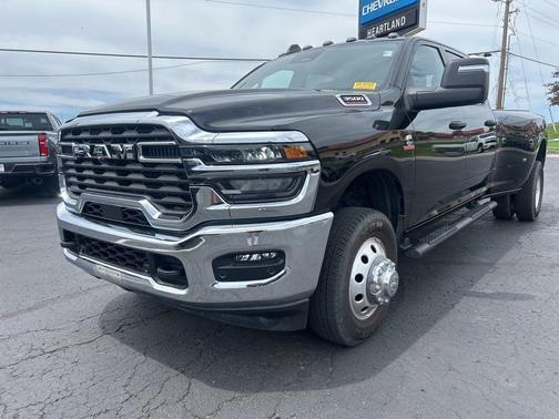 Diamond Black 2025 RAM 3500 Tradesman