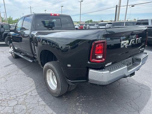 Diamond Black 2025 RAM 3500 Tradesman