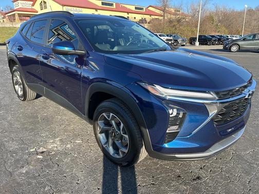 2024 Chevrolet Trax LT