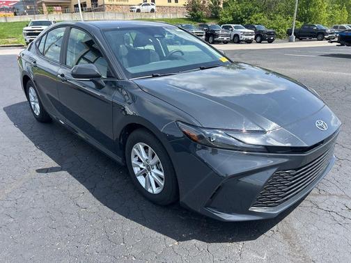 UNDERGROUND 2026 Toyota Camry LE