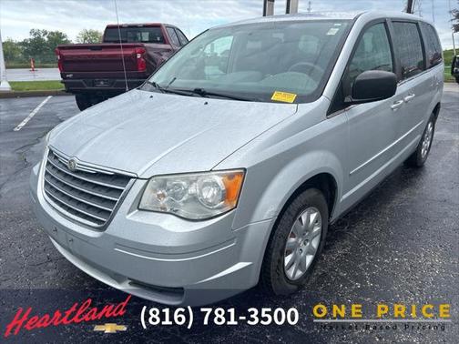 2009 Chrysler Town & Country LX