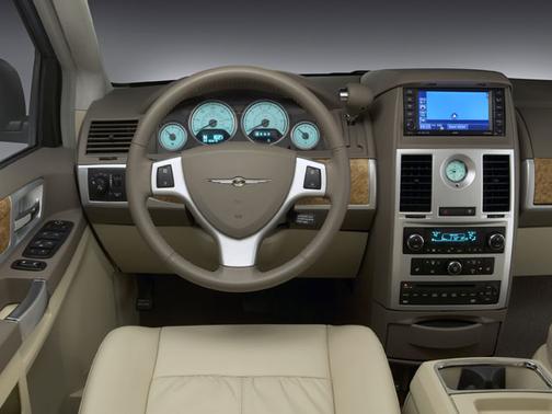 2009 Chrysler Town & Country LX