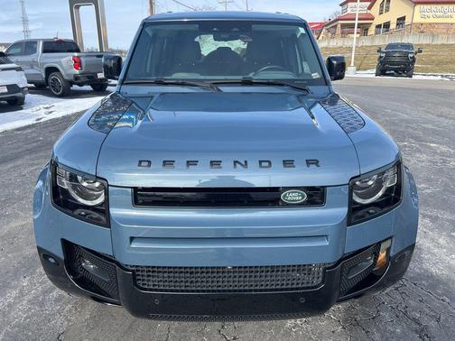 2024 Land Rover Defender 110 P400 X-Dynamic SE