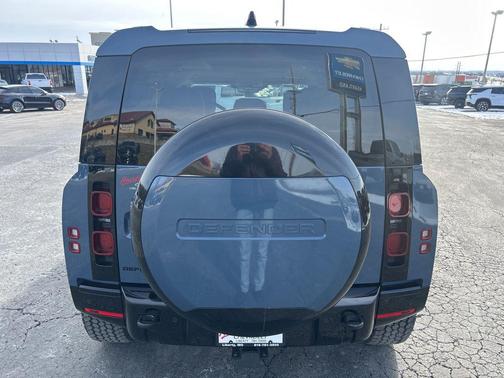 2024 Land Rover Defender 110 P400 X-Dynamic SE