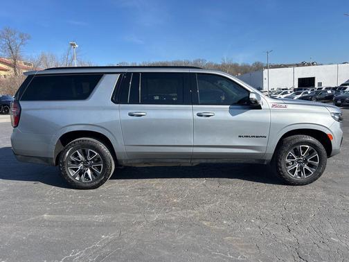 2024 Chevrolet Suburban 4WD Z71