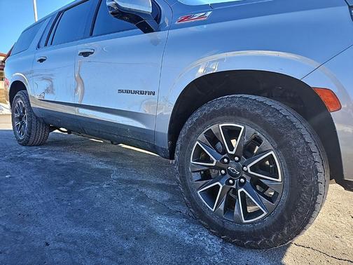2024 Chevrolet Suburban 4WD Z71