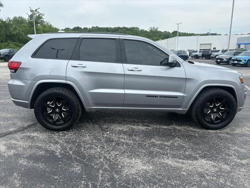2020 Jeep Grand Cherokee Altitude