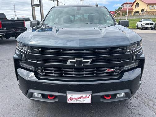 Shadow Gray Metallic 2019 Chevrolet Silverado 1500 LT Trail Boss