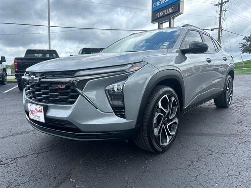 Sterling Gray Metallic 2024 Chevrolet Trax 2RS