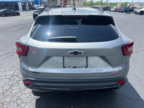 Sterling Gray Metallic 2024 Chevrolet Trax 2RS