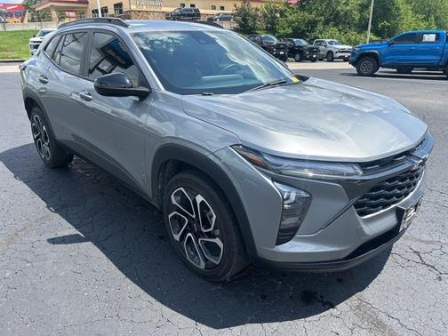 Sterling Gray Metallic 2024 Chevrolet Trax 2RS
