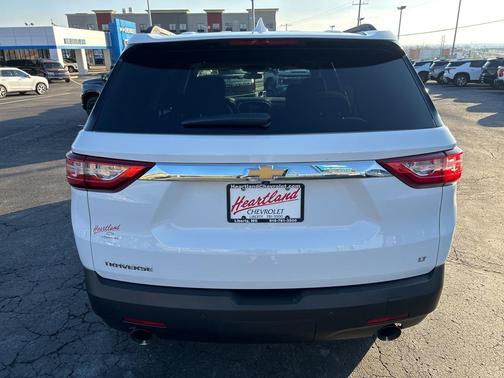 2021 Chevrolet Traverse LT Cloth