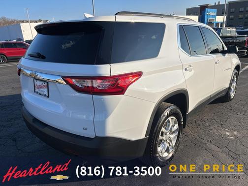 2021 Chevrolet Traverse LT Cloth