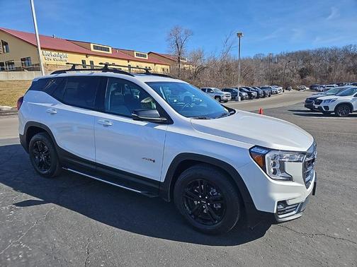 2022 GMC Terrain AWD AT4