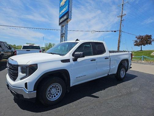 Summit White 2025 GMC Sierra 1500 Pro