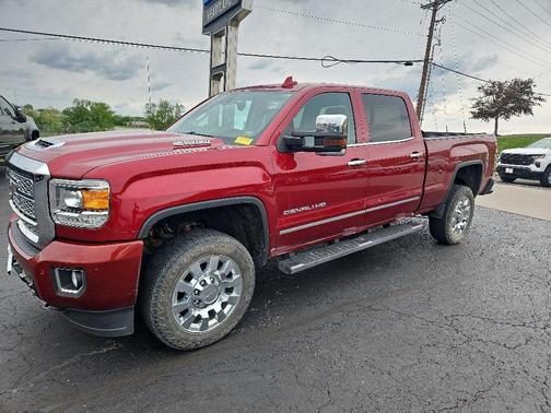 Red Quartz Tintcoat 2019 GMC Sierra 2500 Denali