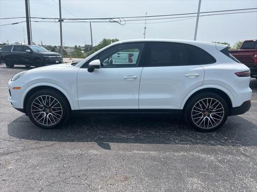 2021 Porsche Cayenne Base