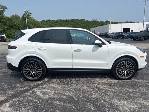 2021 Porsche Cayenne Base
