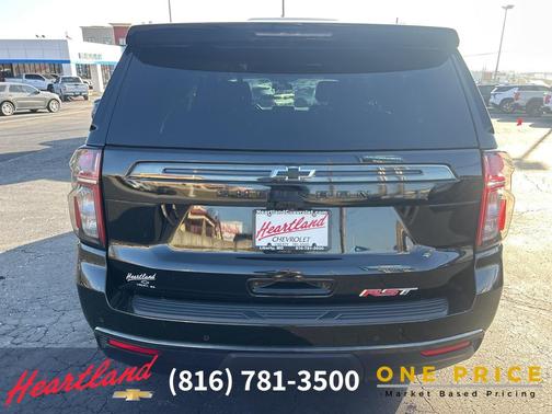 2022 Chevrolet Suburban RST