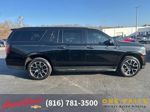 2022 Chevrolet Suburban RST