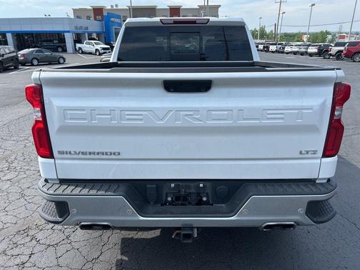 Iridescent Pearl Tricoat 2023 Chevrolet Silverado 1500 LTZ