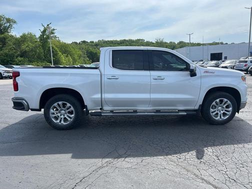 Iridescent Pearl Tricoat 2023 Chevrolet Silverado 1500 LTZ