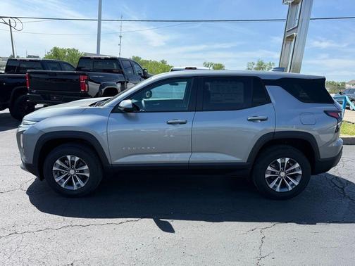 Sterling Gray Metallic 2026 Chevrolet Equinox LT
